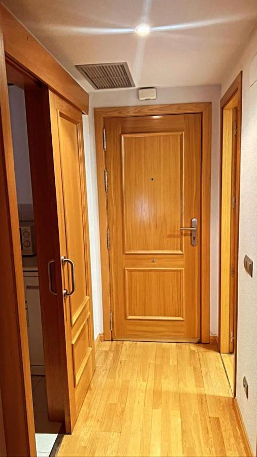 Suites Madrid Belfast 13 Ifema Airport Exterior photo